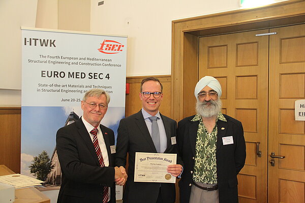 Best Presentation Award - Preisträger HTWK Leipzig v.l.n.r.: Prof. Dr.-Ing. Klaus Holschemacher, Florian Junker, Prof. Dr. Amarjit Singh