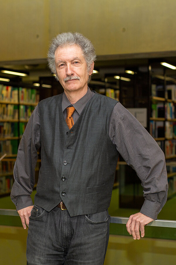 Prof. Johannes Tripps