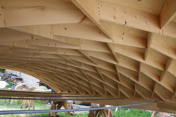 Brettrippendachkonstruktion aus Holz Brettrippendachkonstruktion aus Holz